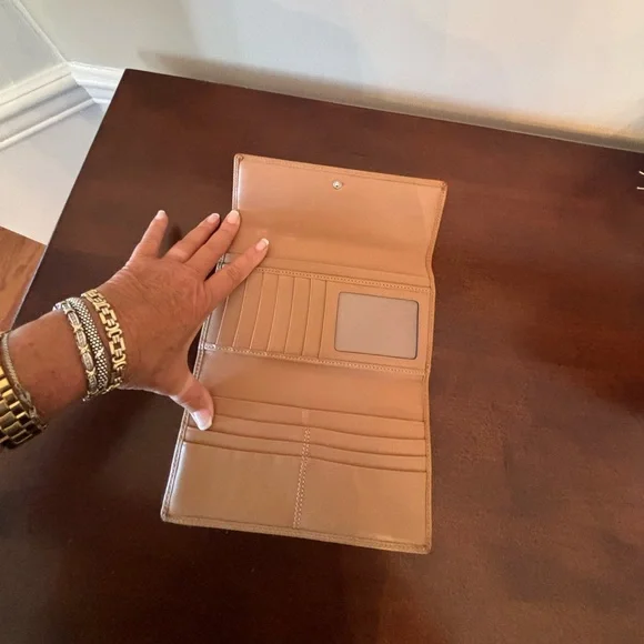 COACH Vintage Snap Closure Tri-Fold Wallet - Picture 7 of 12